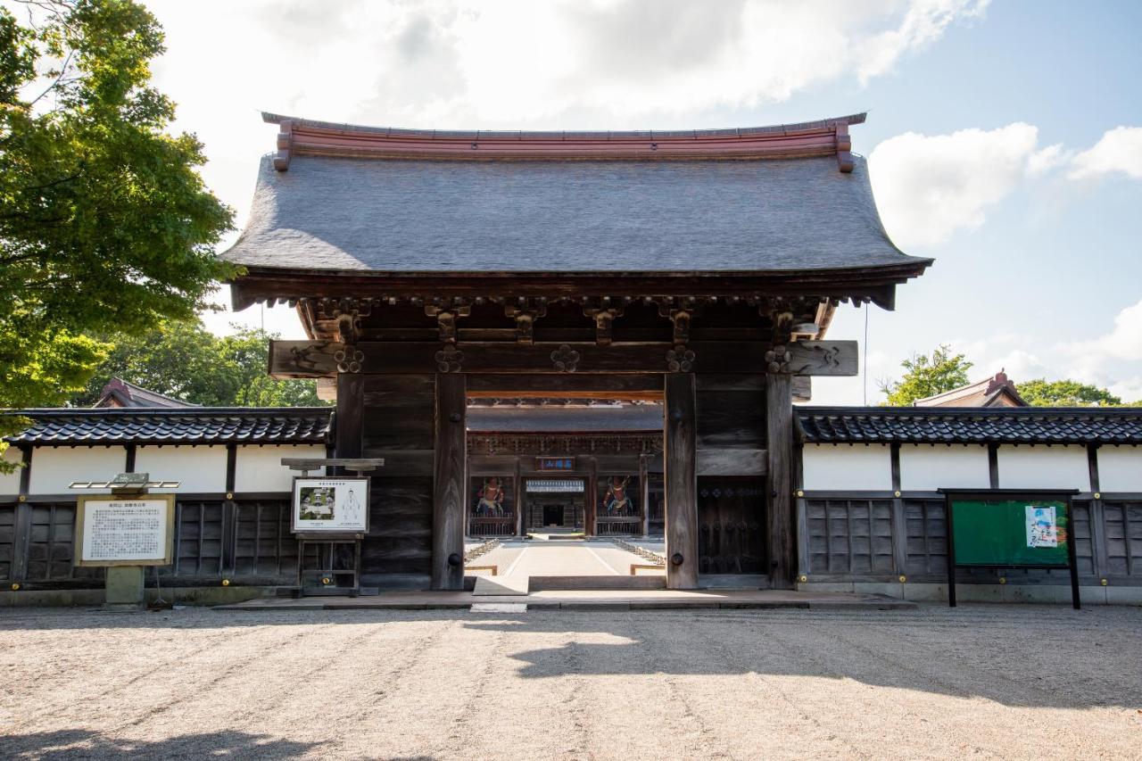 Kadokyu Ryokan Takaoka Exteriör bild